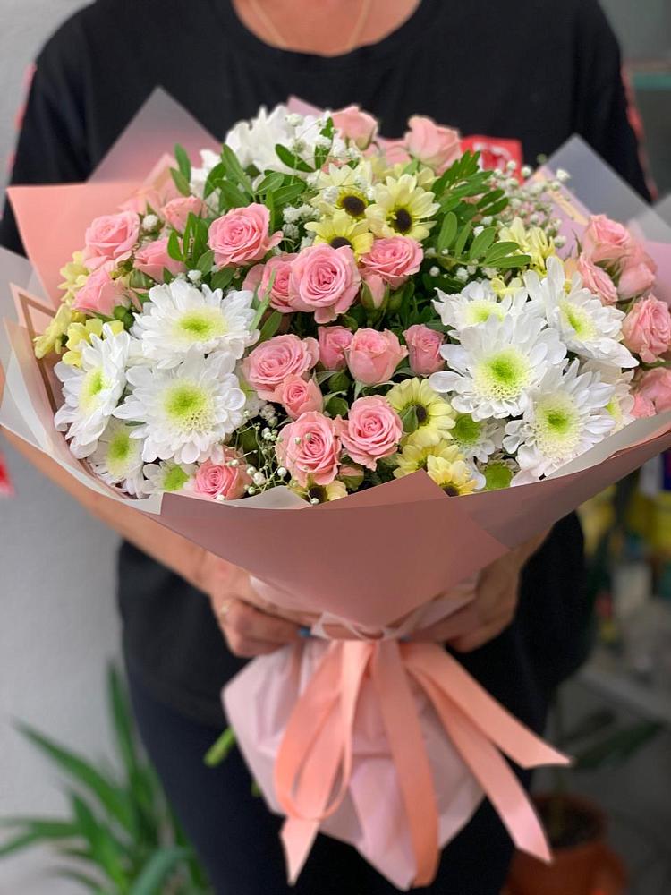 Букет цветов из: Розы и Хризантемы в Лангепасе