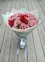 Букет цветов из:  Альстромерии в Лангепасе