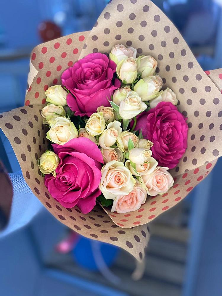 Букет цветов из: Розы в Лангепасе