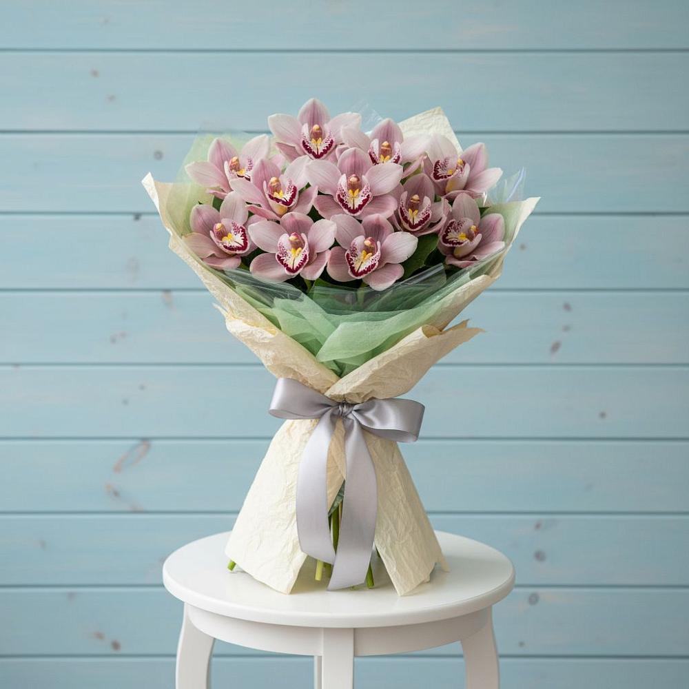 Букет цветов из: Орхидеи и Розы в Лангепасе