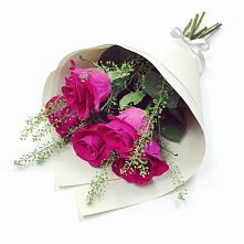 Букет цветов из:  Розы в Лангепасе