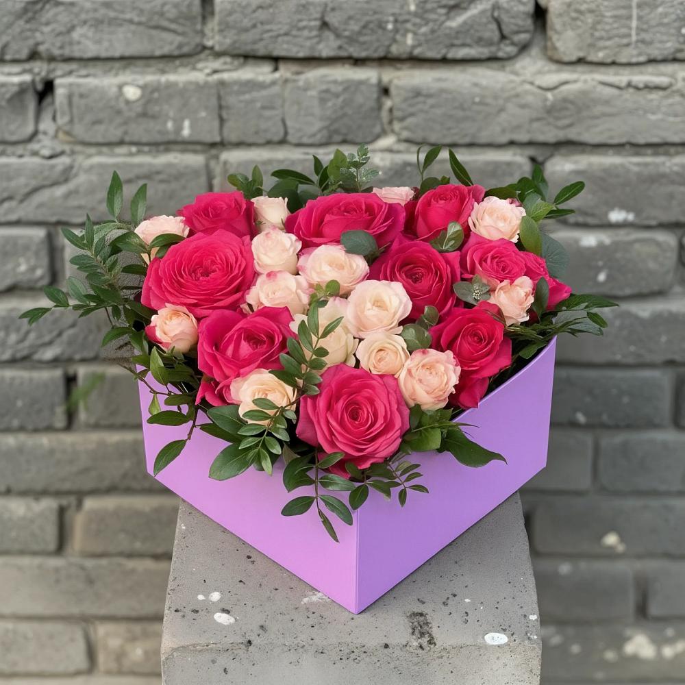 Цветочная композиция из Розы в коробке в Лангепасе