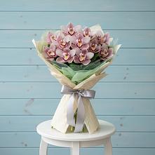 Букет цветов из:  Орхидеи и Розы в Лангепасе