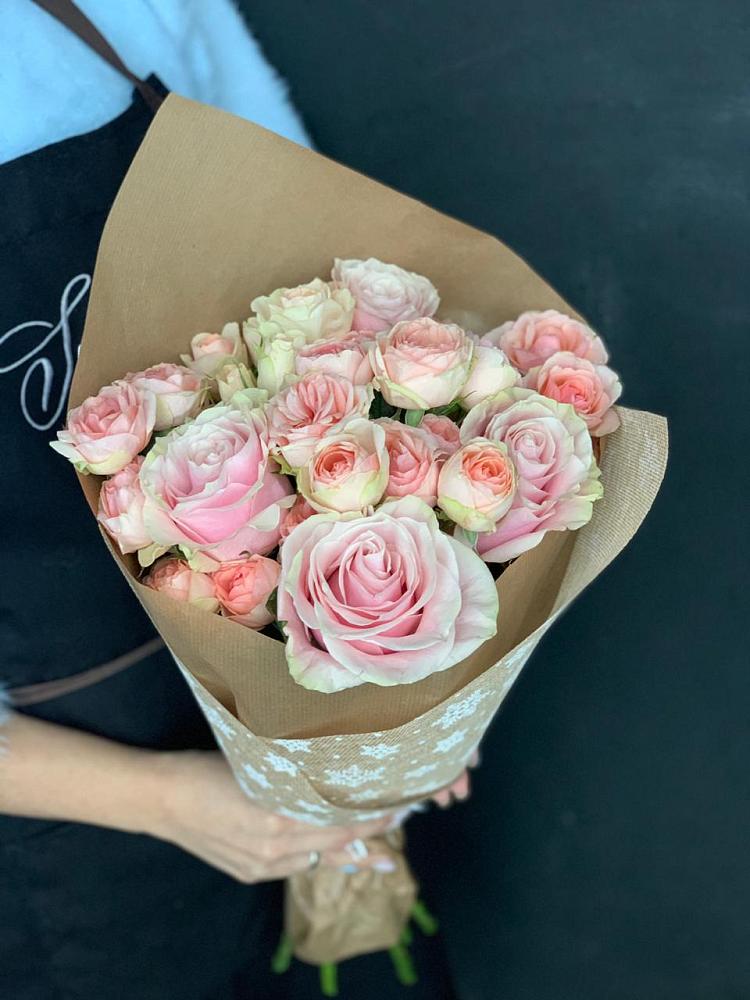 Букет цветов из: Хризантемы и Розы в Лангепасе