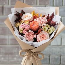 Букет цветов из:  Гвоздики, Хризантемы и Розы в Лангепасе