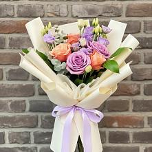 Букет цветов из:  Лизиантусы и Розы #REPLACE_PRED# Лангепасе