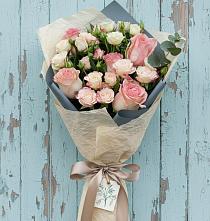 Букет цветов из:  Розы в Лангепасе