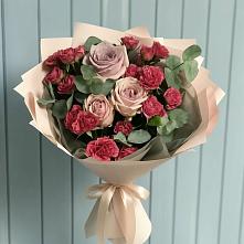 Букет цветов из:  Гвоздики и Розы в Лангепасе