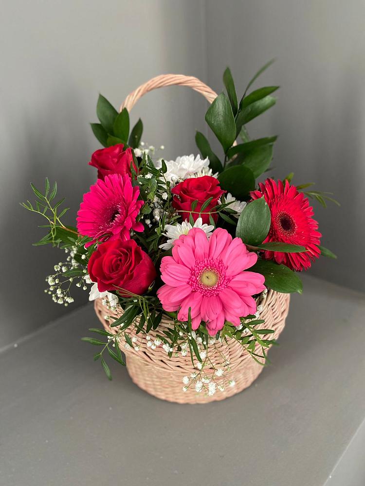 Цветочная композиция из Розы, Хризантемы и Герберы в корзине в Лангепасе