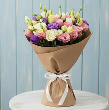Букет цветов из:  Лизиантусы в Лангепасе