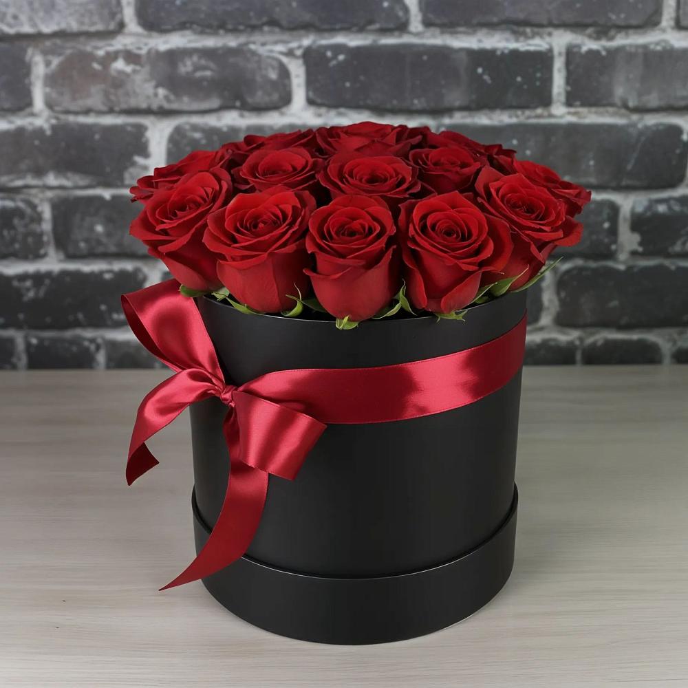 Цветочная композиция из Розы в шляпной коробке в Лангепасе