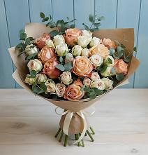 Букет цветов из:  Альстромерии и Розы в Лангепасе